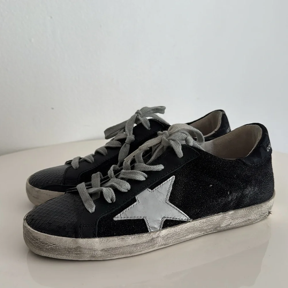 Golden Goose PRIVATE EDT Size 35 Sneakers in Excellent Condition